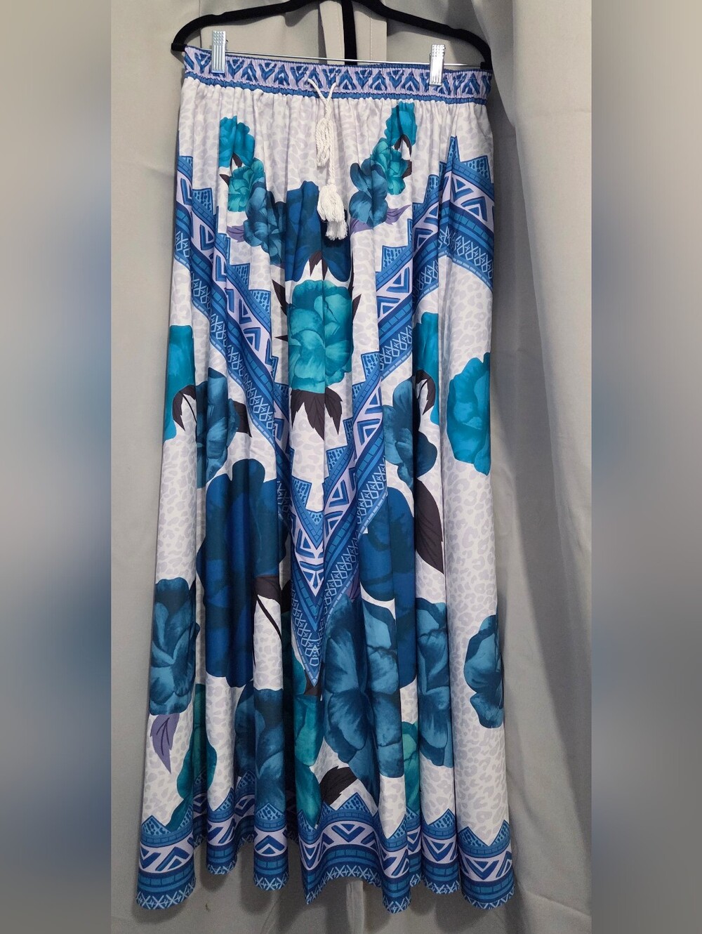 Beautiful Blue Floral Maxi Skirt - Elegant Boho Print - Picture 6 of 7